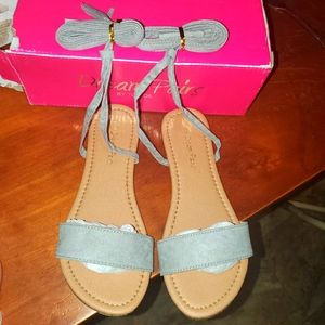 New Dreampairs Tie Up Sandals size 6